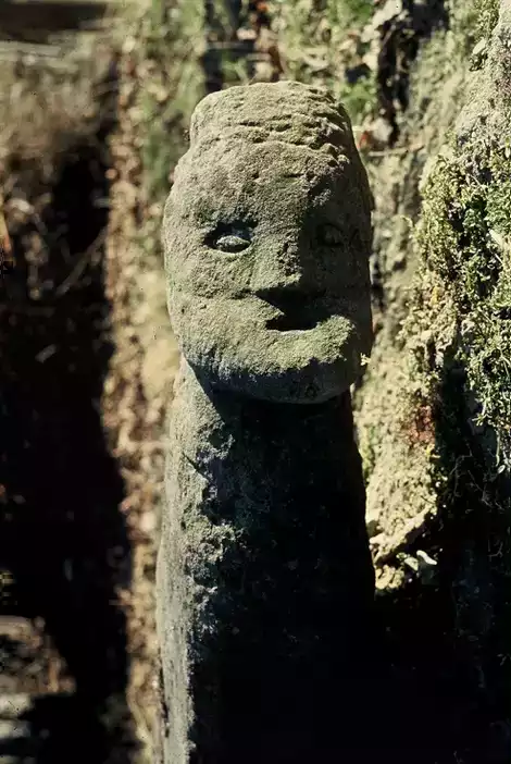 Stele antropomorfe